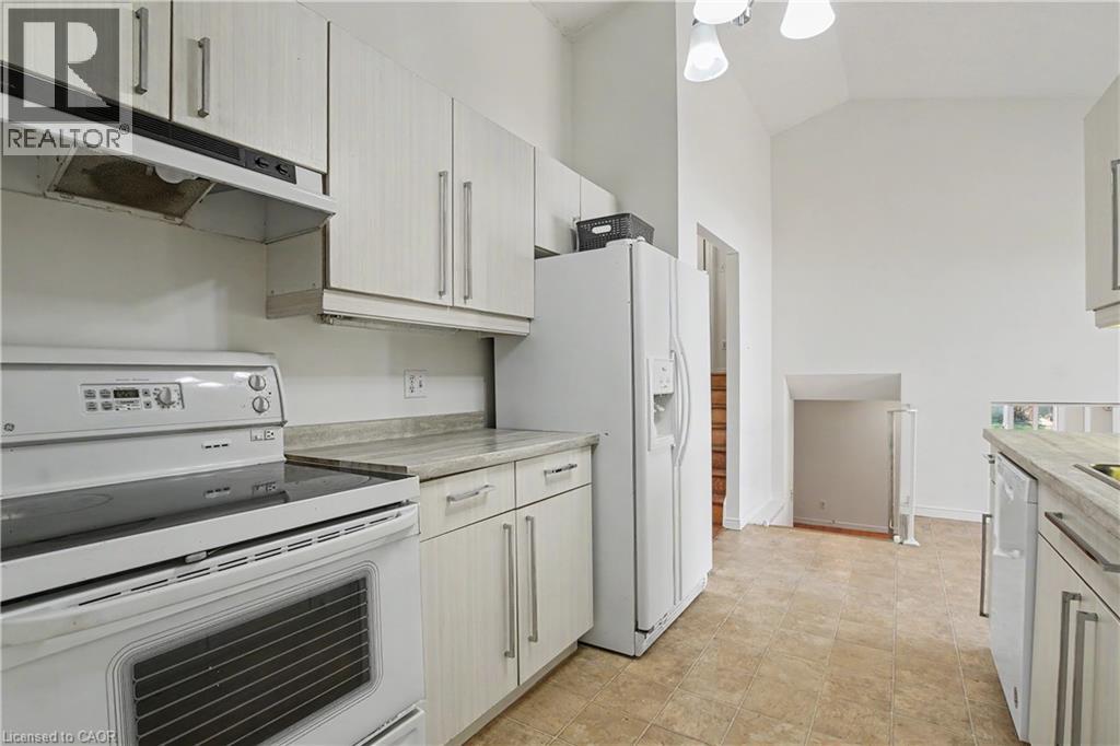 209 MIDDLEBURY Drive, Waterloo, Ontario, N2T2H6 — Photo 14