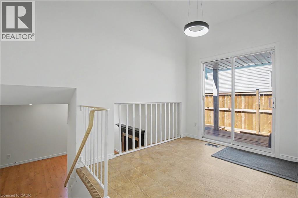 209 MIDDLEBURY Drive, Waterloo, Ontario, N2T2H6 — Photo 11