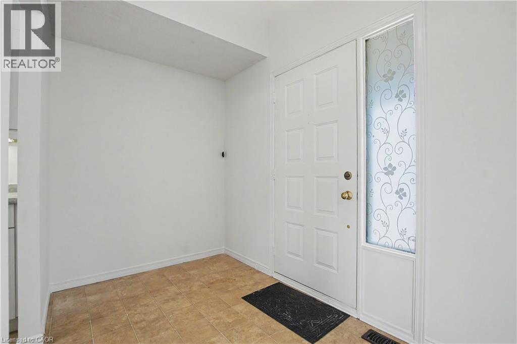 209 MIDDLEBURY Drive, Waterloo, Ontario, N2T2H6 — Photo 5