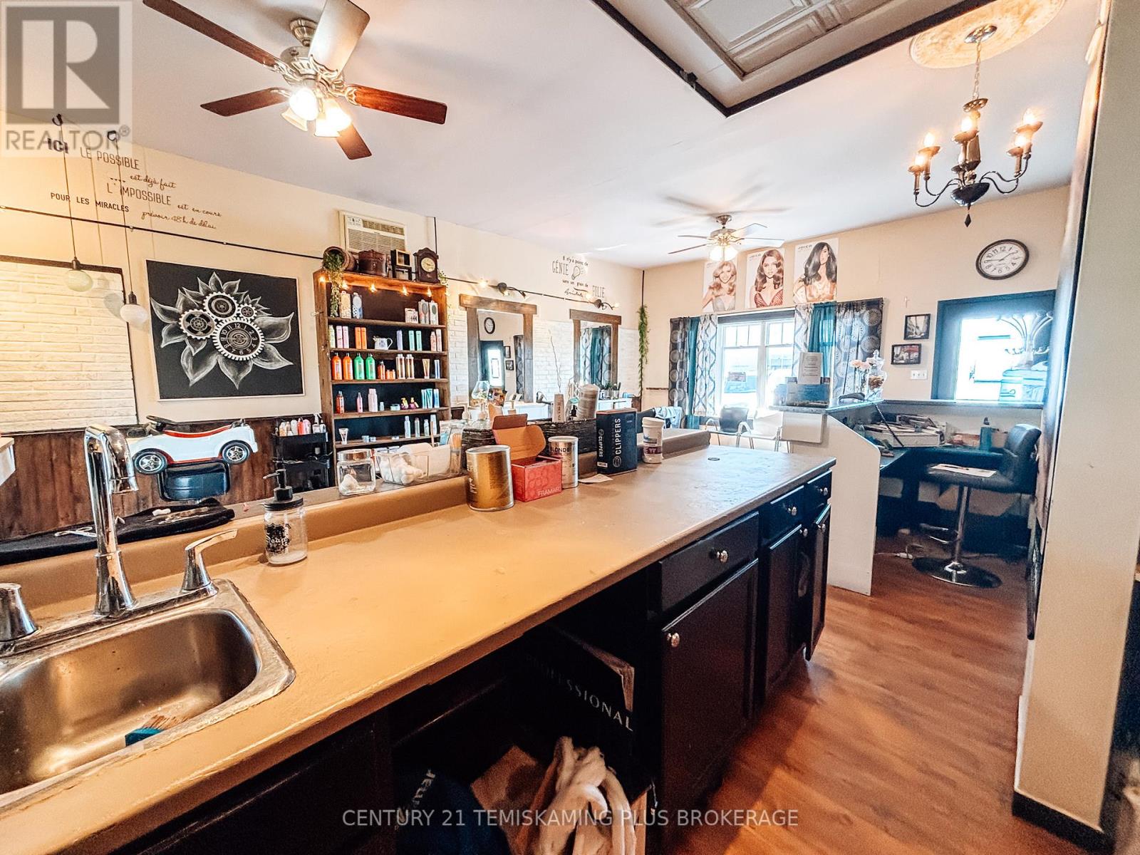 203 ROLAND ROAD - 7