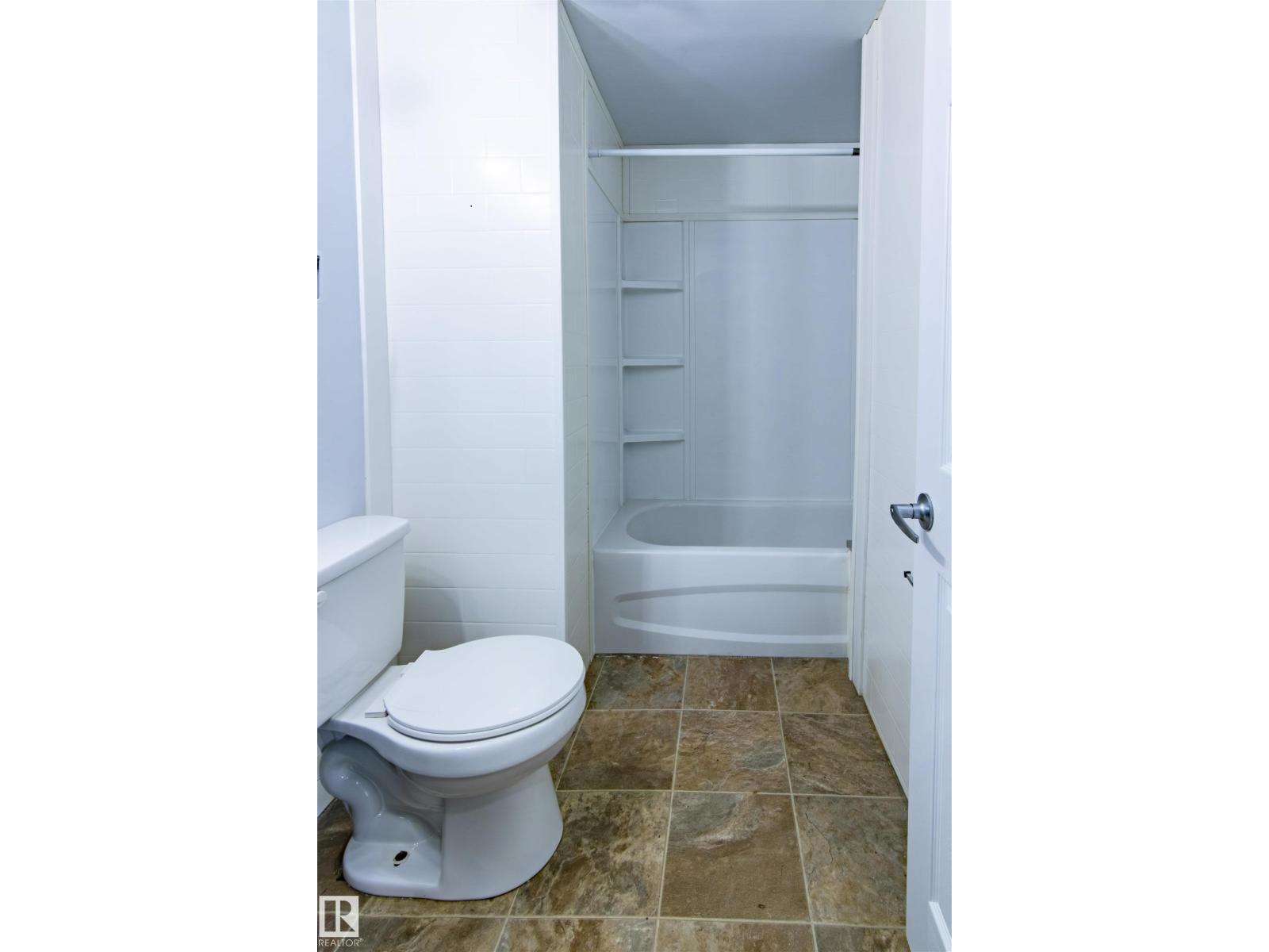 11029 95 ST NW - 17