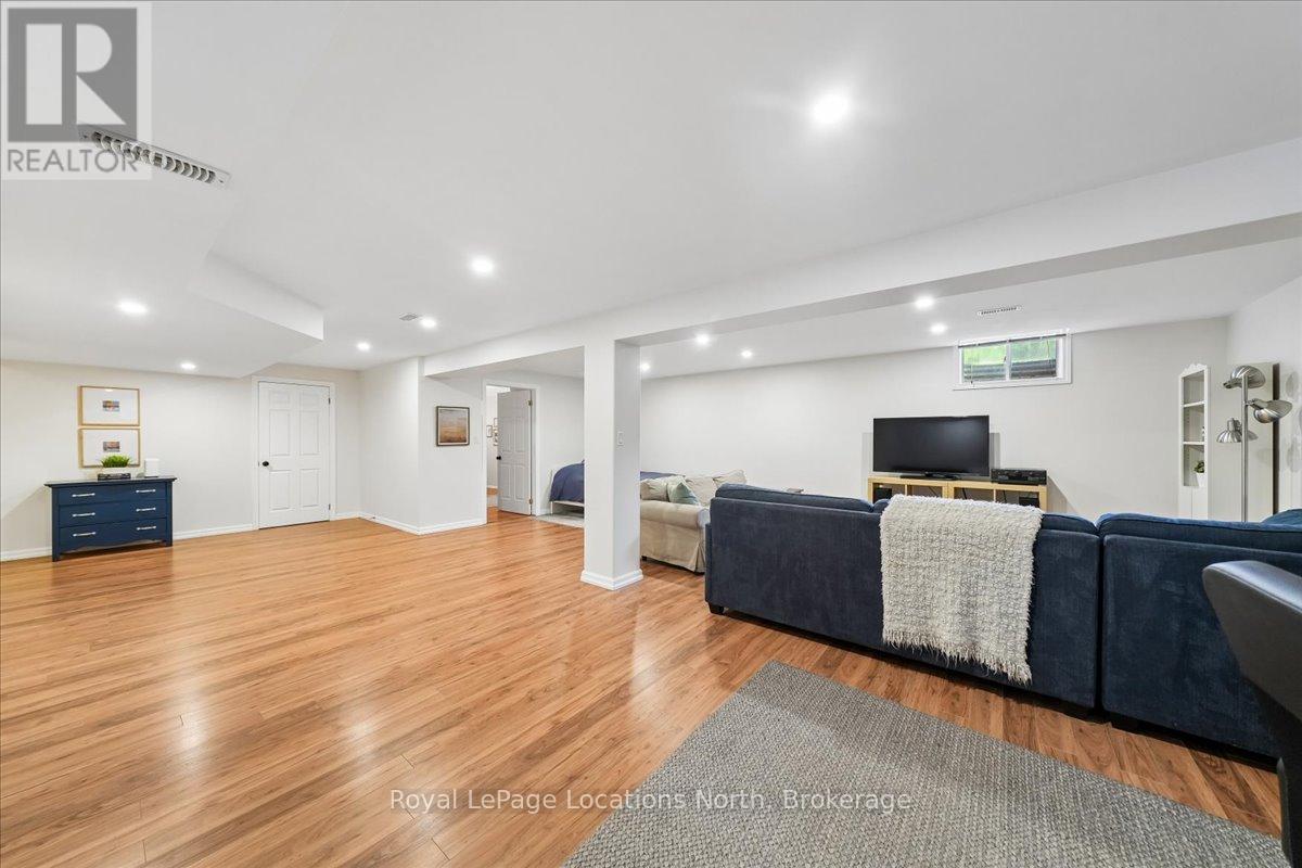 32 ALYSSA DRIVE - 29