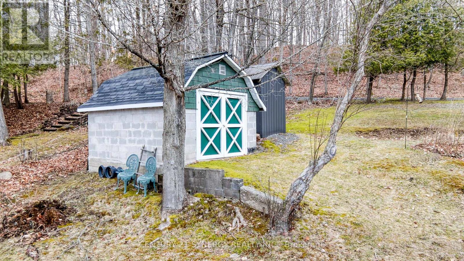 747 BROOKS CORNER ROAD - 36