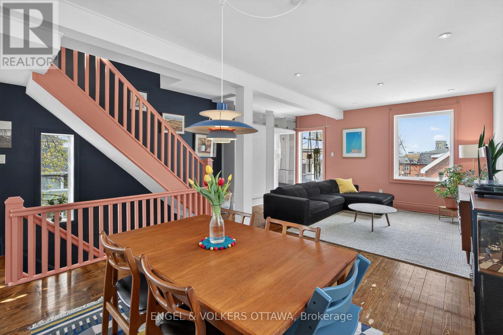 59 BELL STREET N - 17