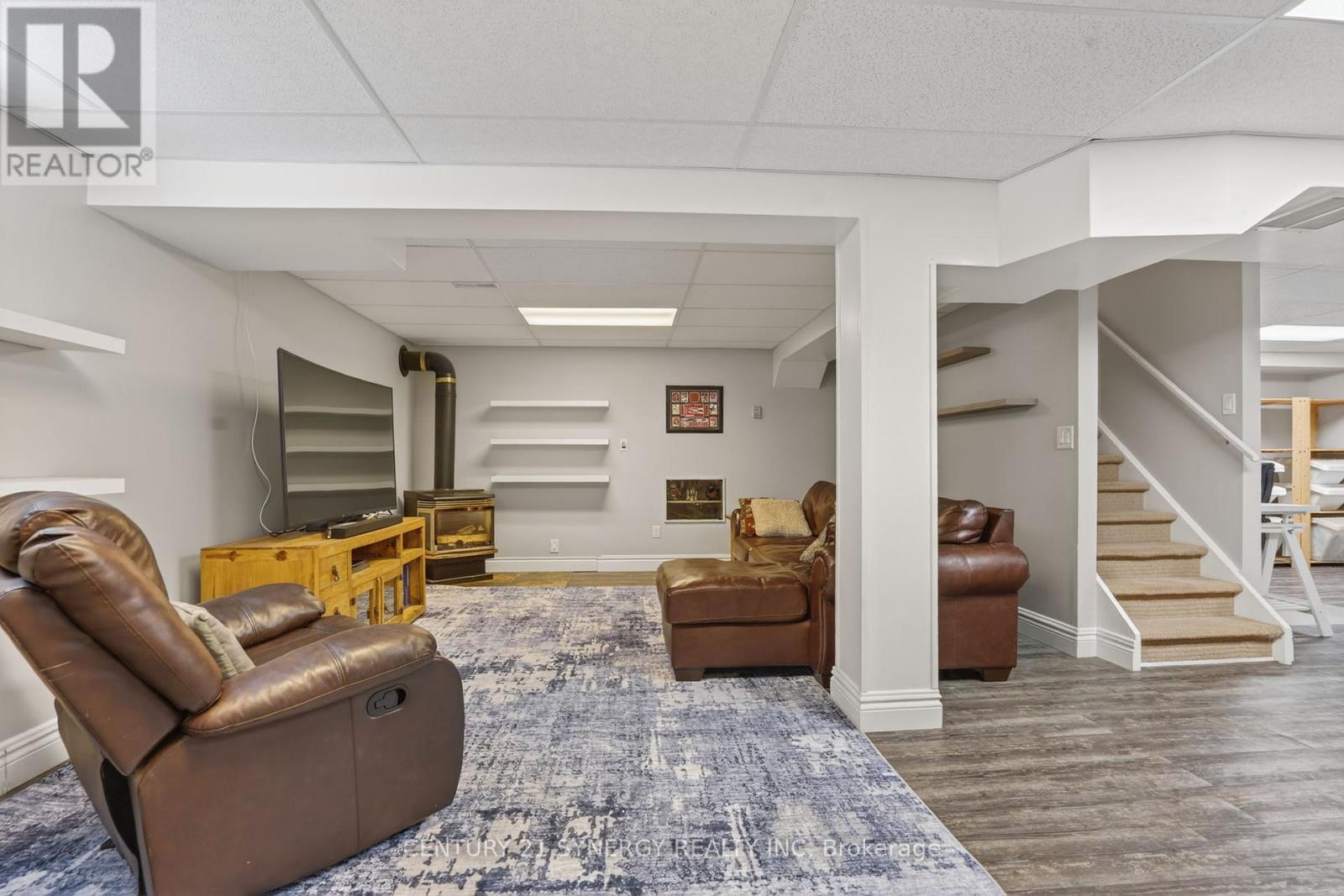 6 SAWGRASS CIRCLE - 37
