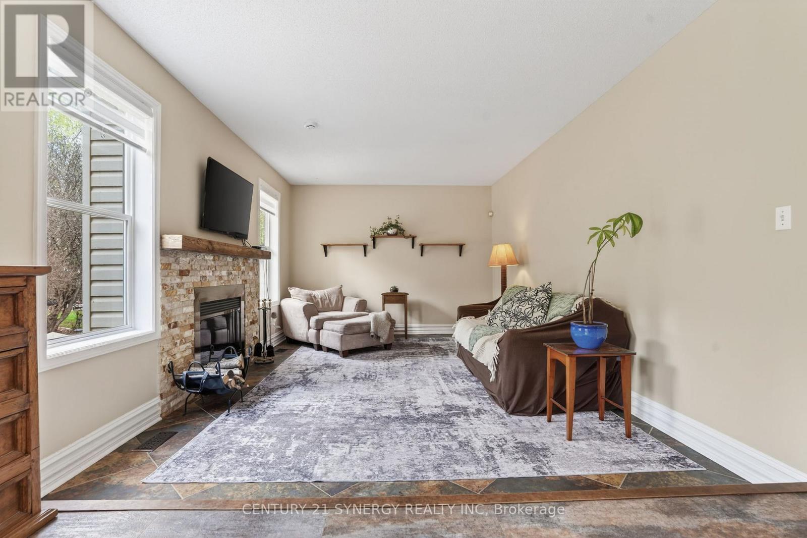 6 SAWGRASS CIRCLE - 8