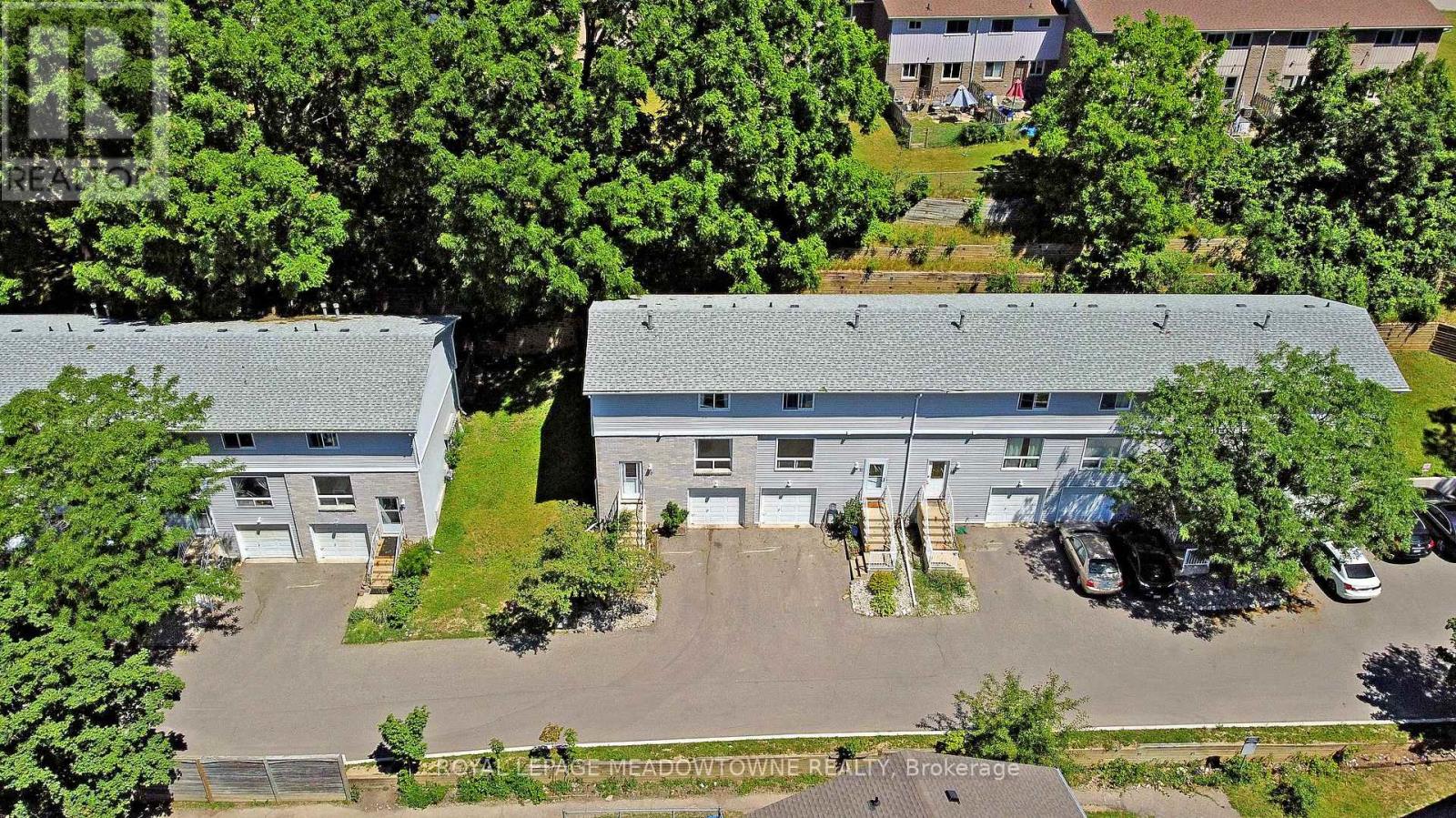 #10 648 DOON VILLAGE ROAD - 36