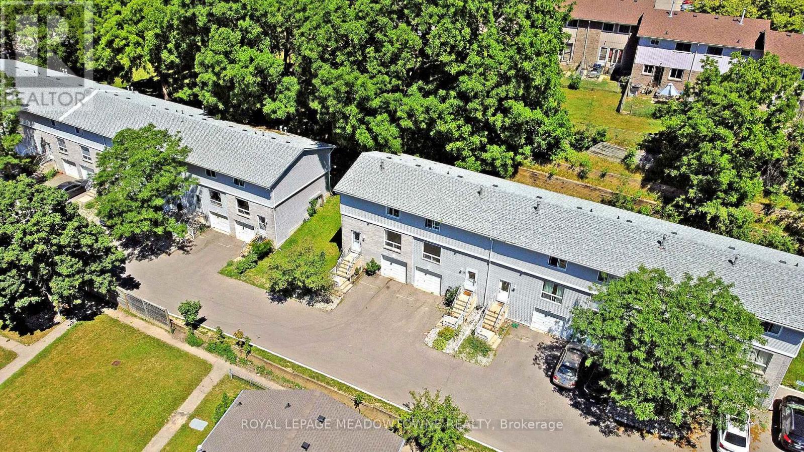 #10 648 DOON VILLAGE ROAD - 37