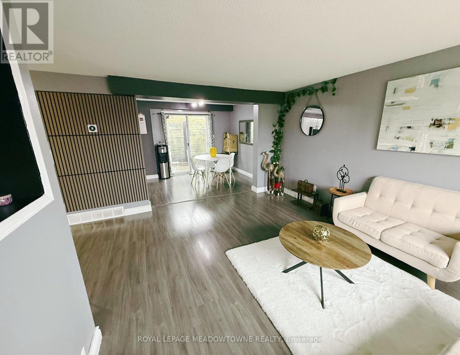 #10 648 DOON VILLAGE ROAD - 9