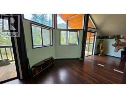 829 Bobbie Burns Road, Lumby, BC V0E2G4 Photo 14