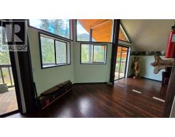 829 Bobbie Burns Road, Lumby, BC V0E2G4 Photo 22