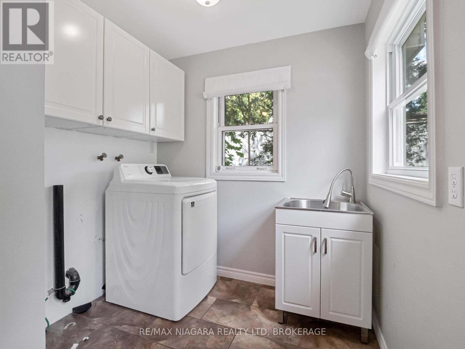 430 RIDGE ROAD N - 19