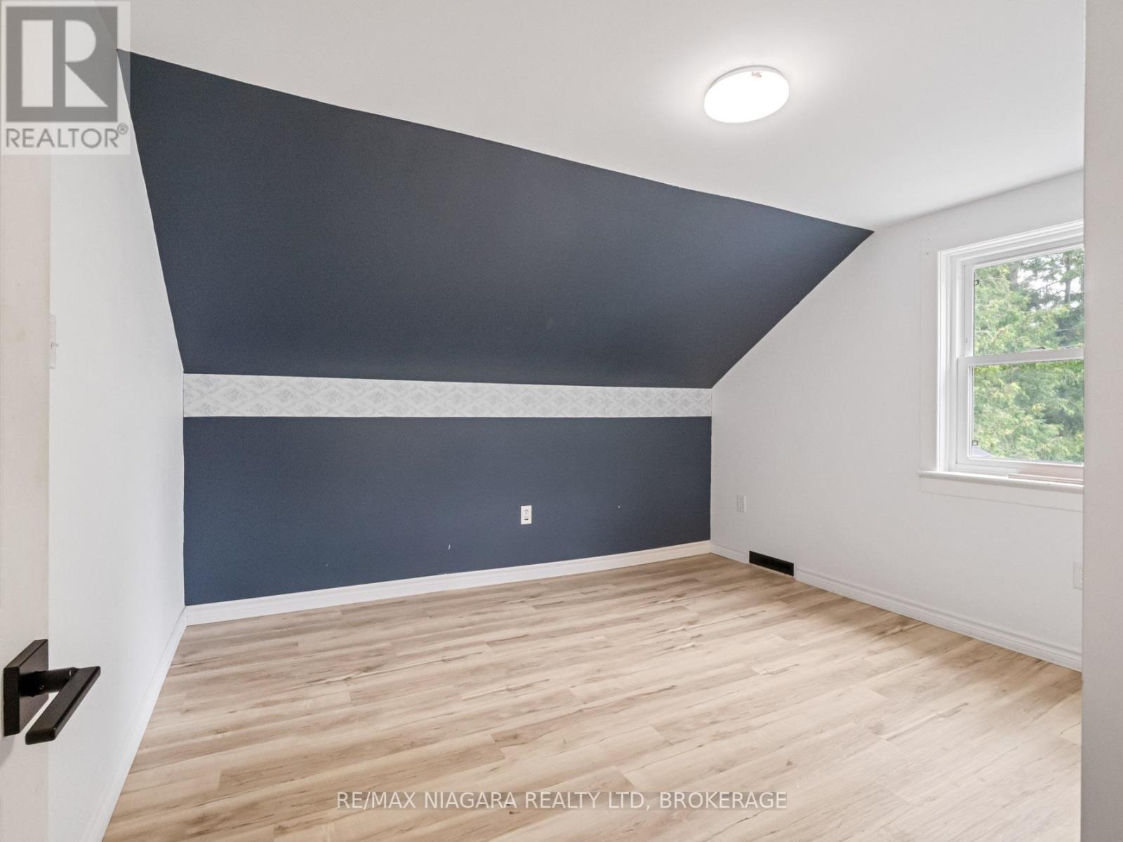 430 RIDGE ROAD N - 24