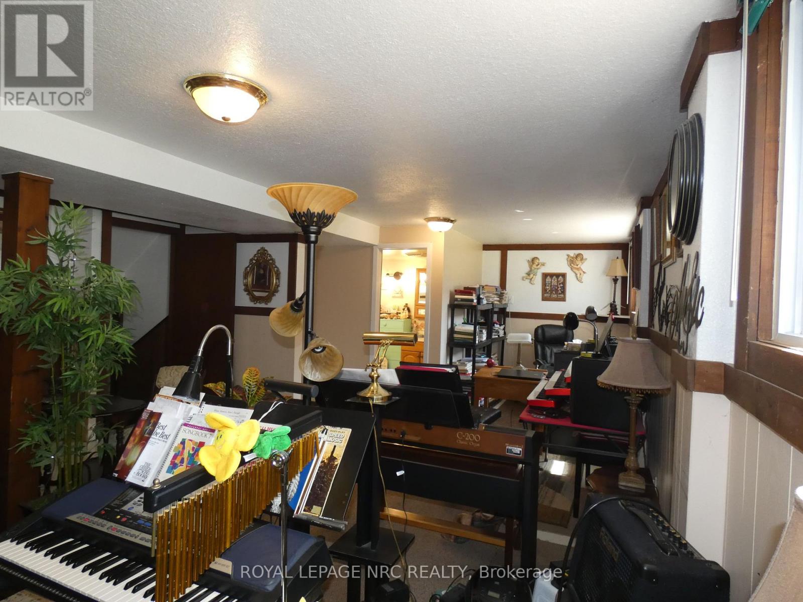 2909 HENLEY AVENUE - 13