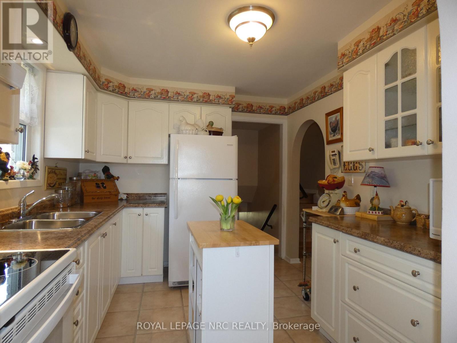2909 HENLEY AVENUE - 6