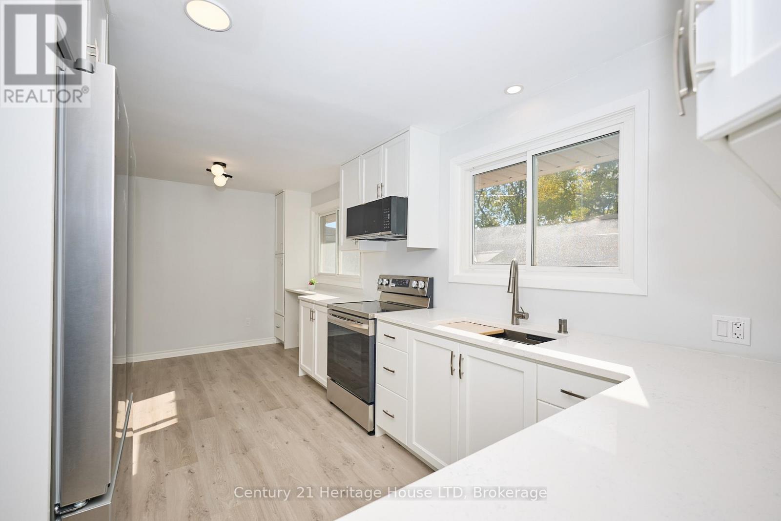 148 CHAMPLAIN DRIVE - 10