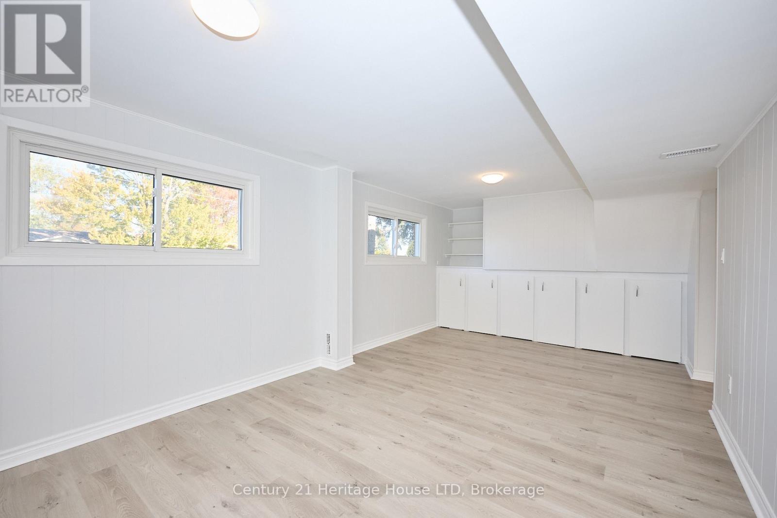 148 CHAMPLAIN DRIVE - 19