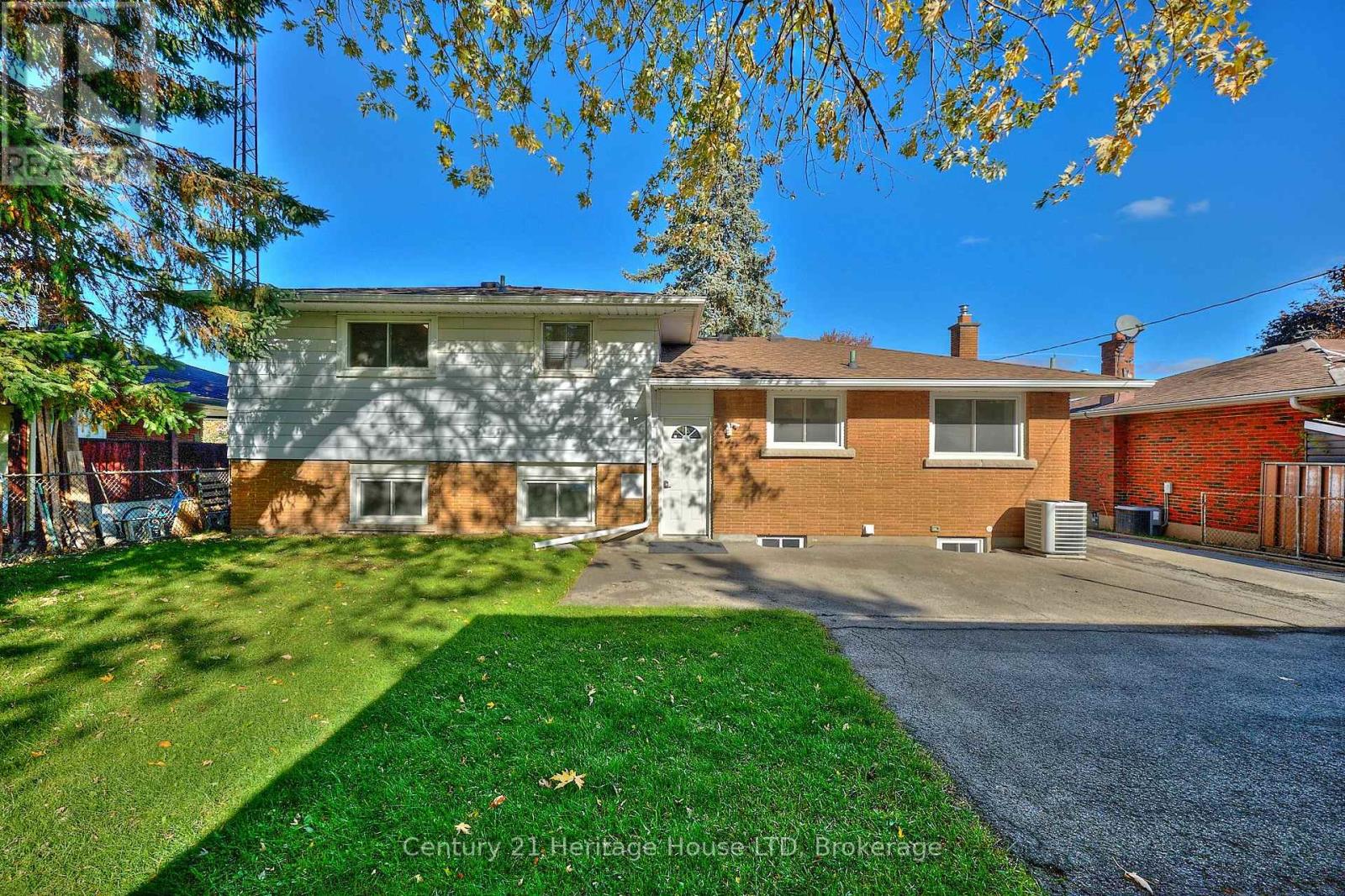 148 CHAMPLAIN DRIVE - 26