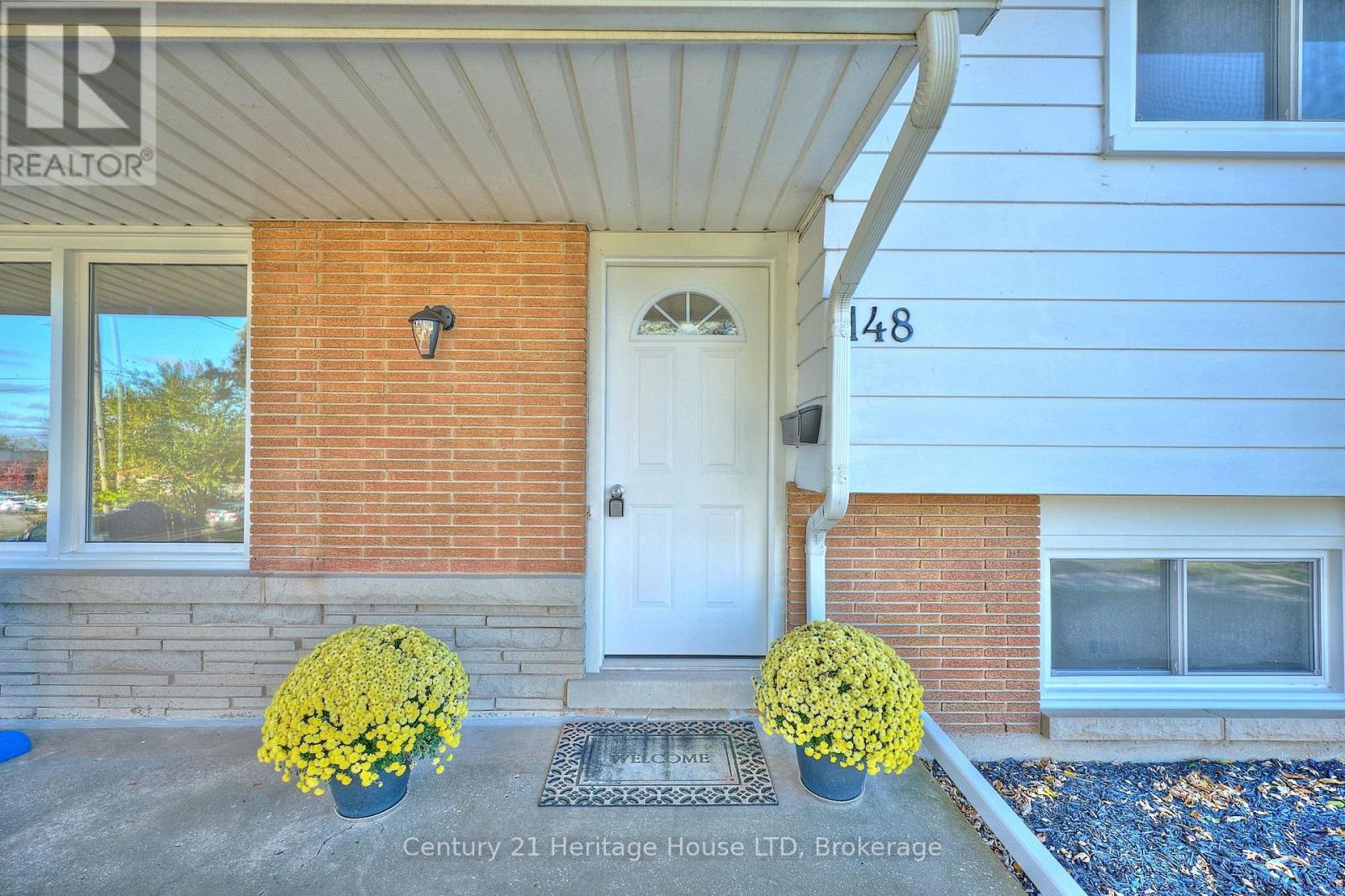 148 CHAMPLAIN DRIVE - 4