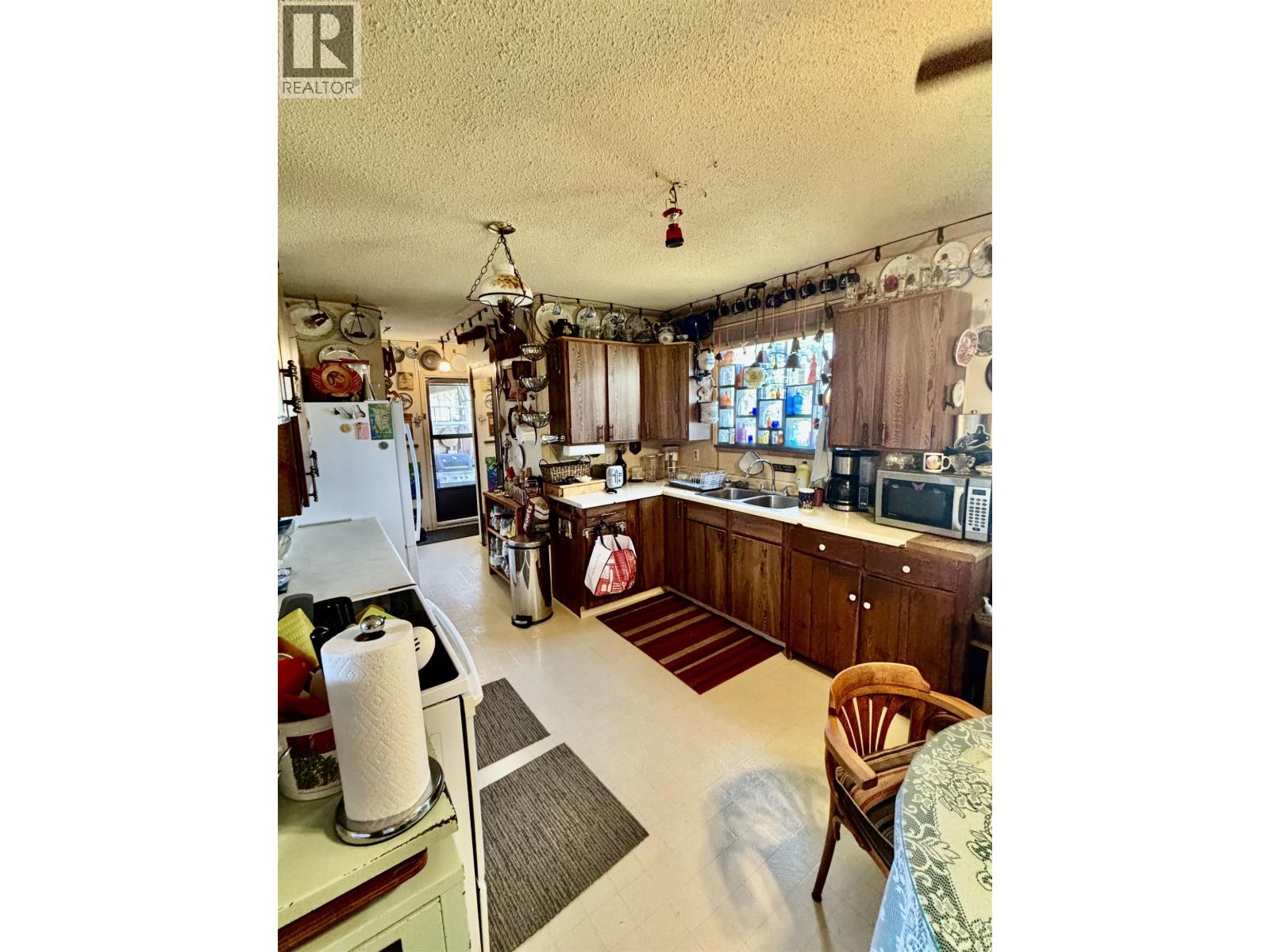 133 BAXTER AVENUE - 4