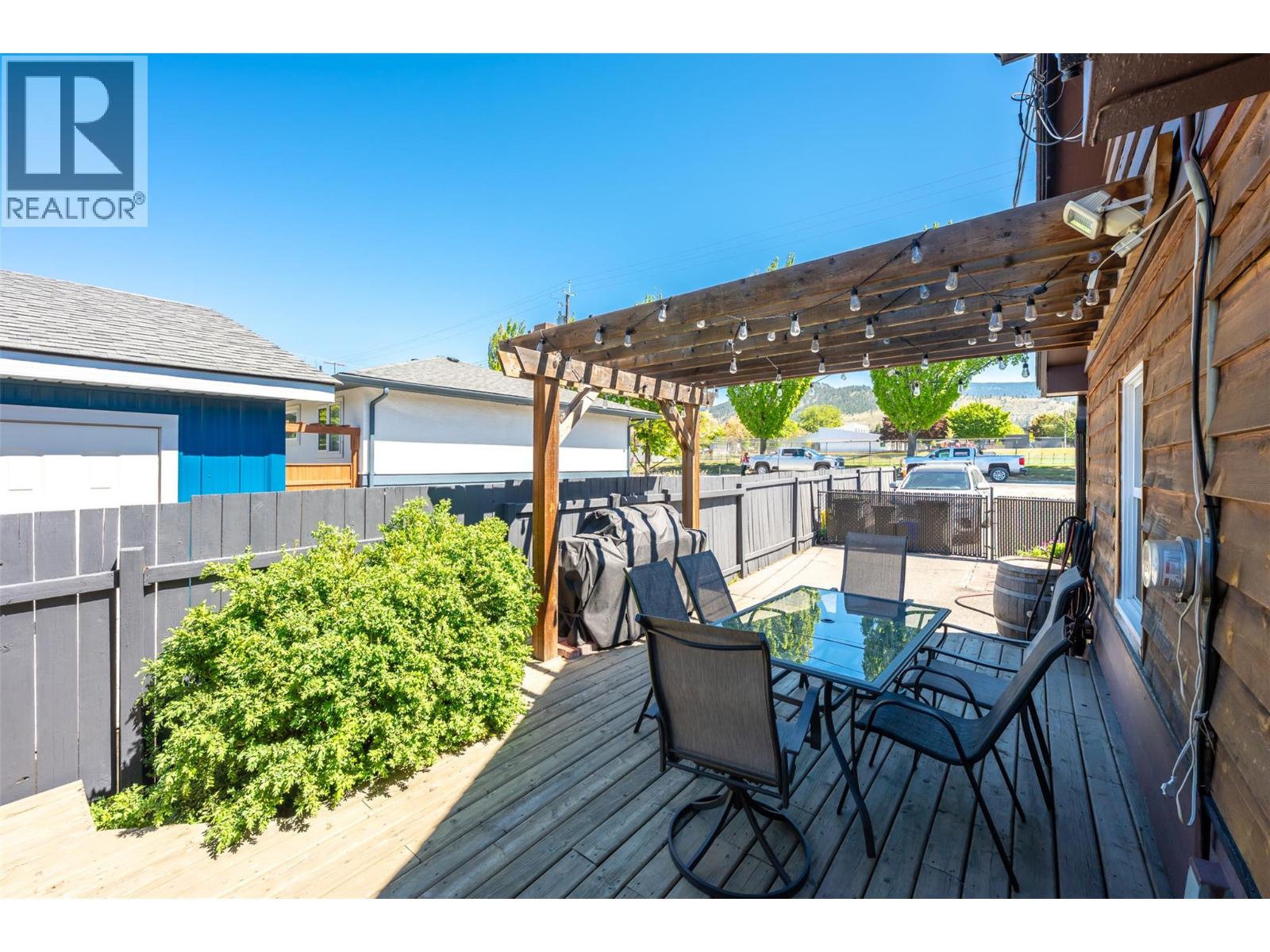 1045 Manitoba Street - 39