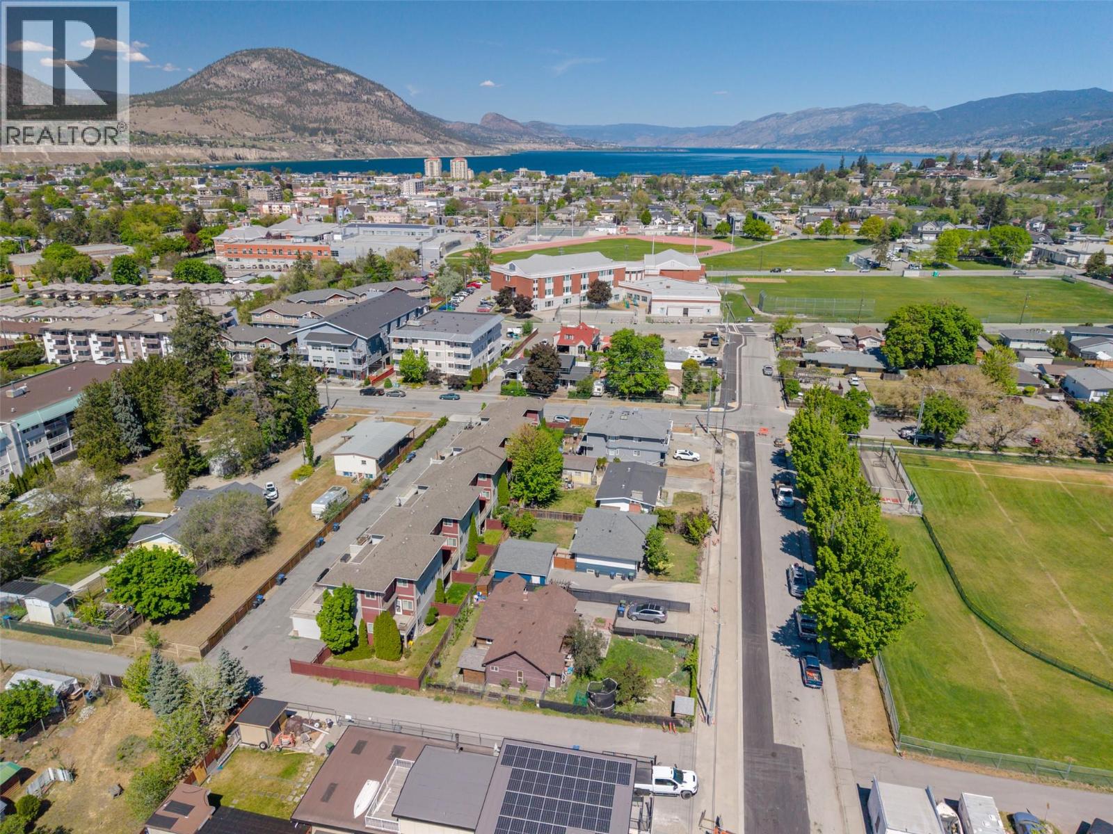 1045 Manitoba Street - 50