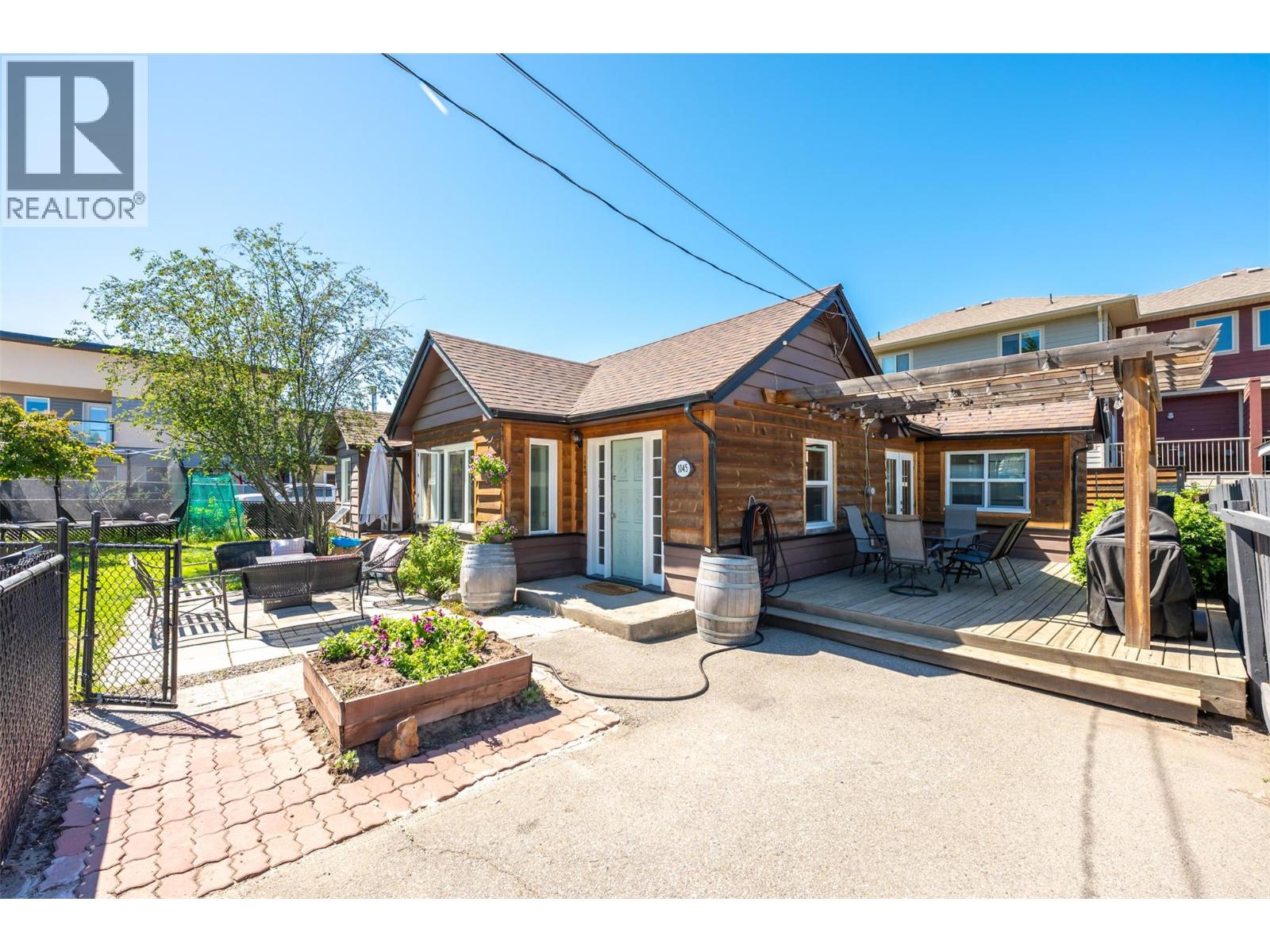 1045 Manitoba Street - 37