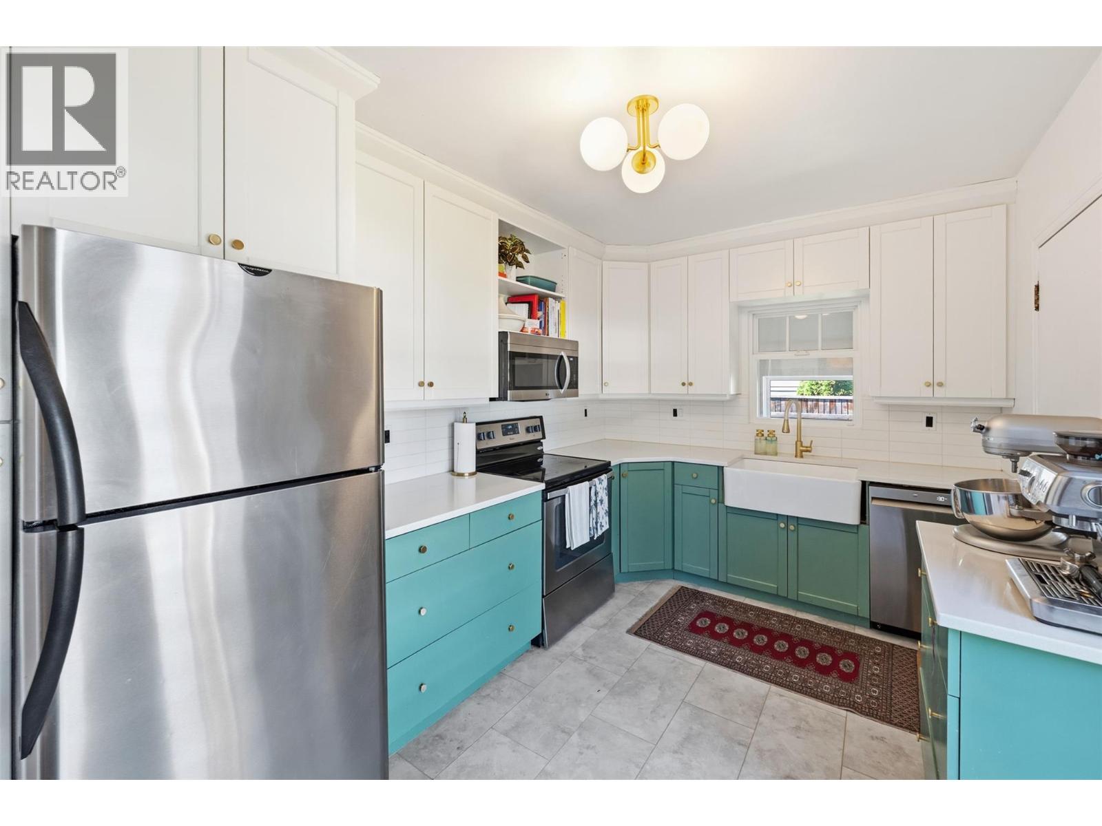1045 Manitoba Street - 22