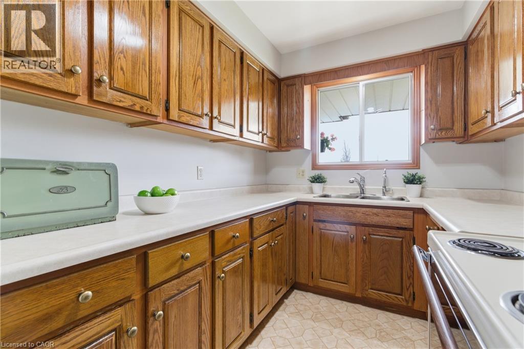 118 DEERBERRY Place, Waterloo, Ontario, N2V1G2 — Photo 18