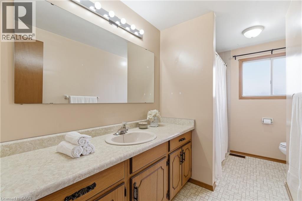 118 DEERBERRY Place, Waterloo, Ontario, N2V1G2 — Photo 29