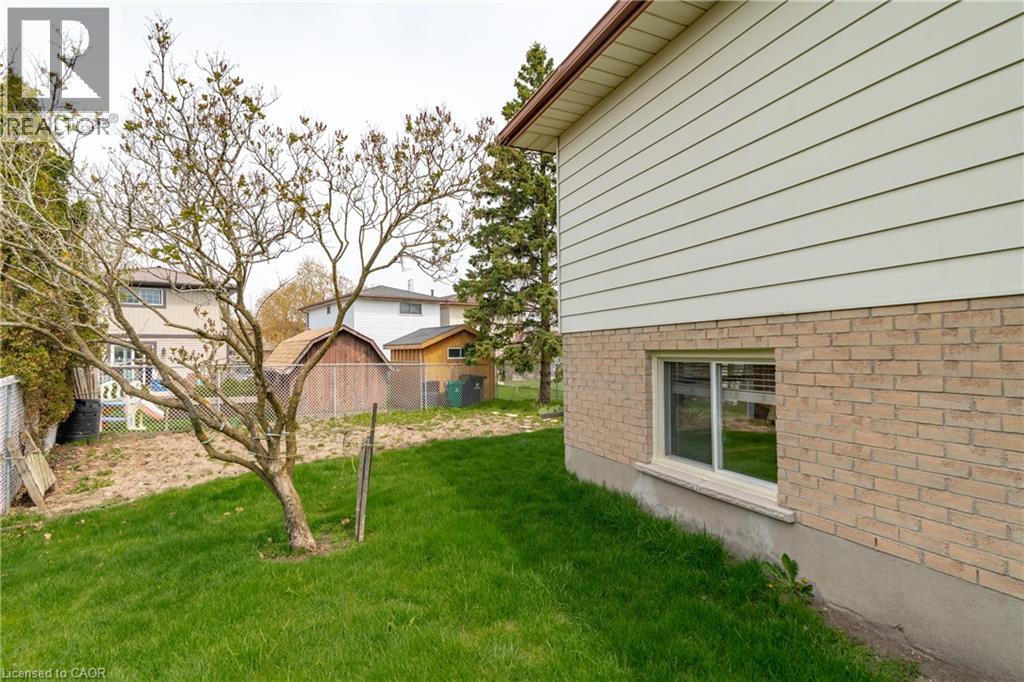 118 DEERBERRY Place, Waterloo, Ontario, N2V1G2 — Photo 37