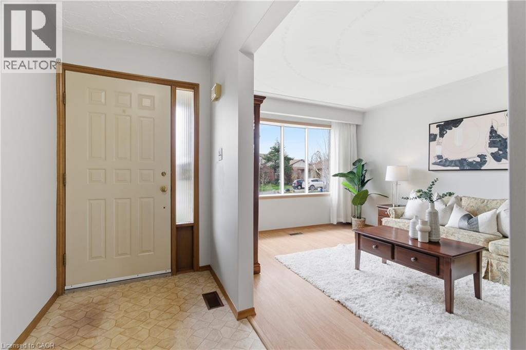118 DEERBERRY Place, Waterloo, Ontario, N2V1G2 — Photo 8