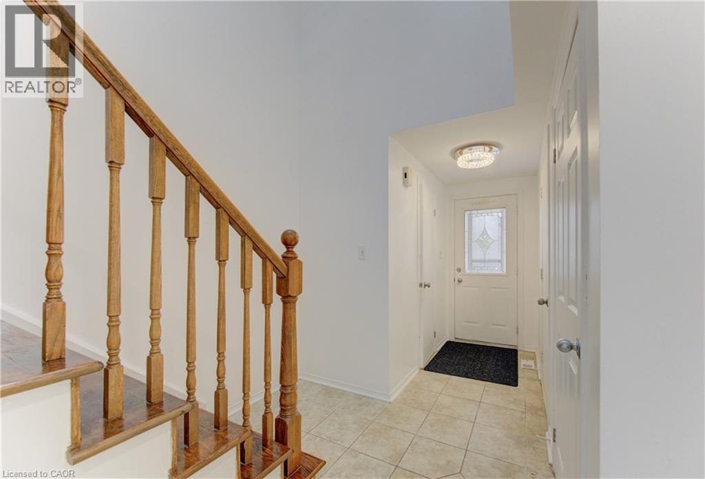 51 CAMROSE Court, Kitchener, Ontario, N2M5J4 — Photo 5