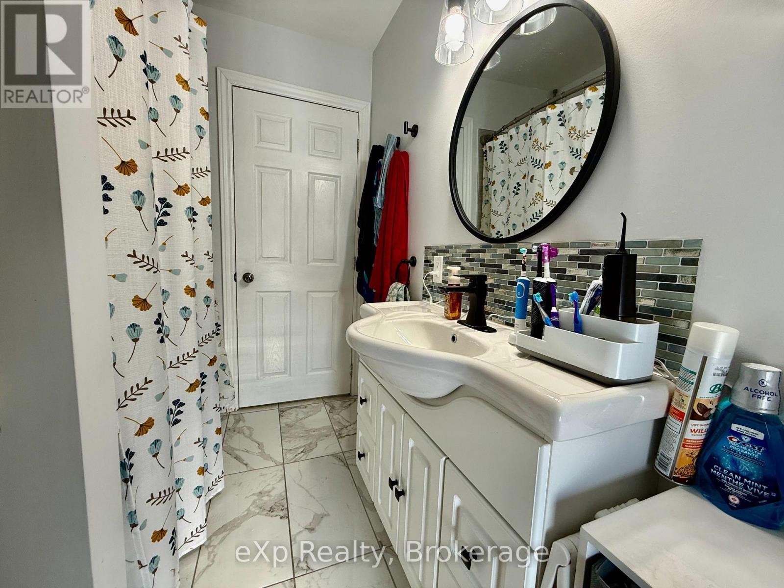 630 GIBSON STREET - 24