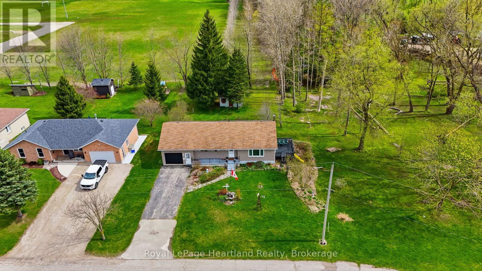 21 BROWN STREET S - 27