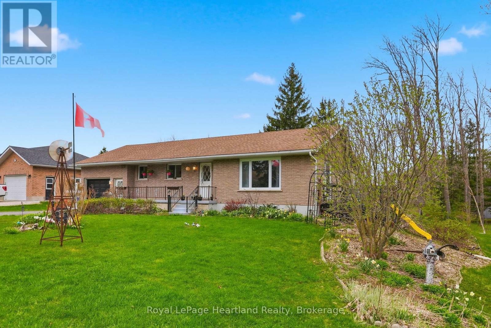 21 BROWN STREET S - 32