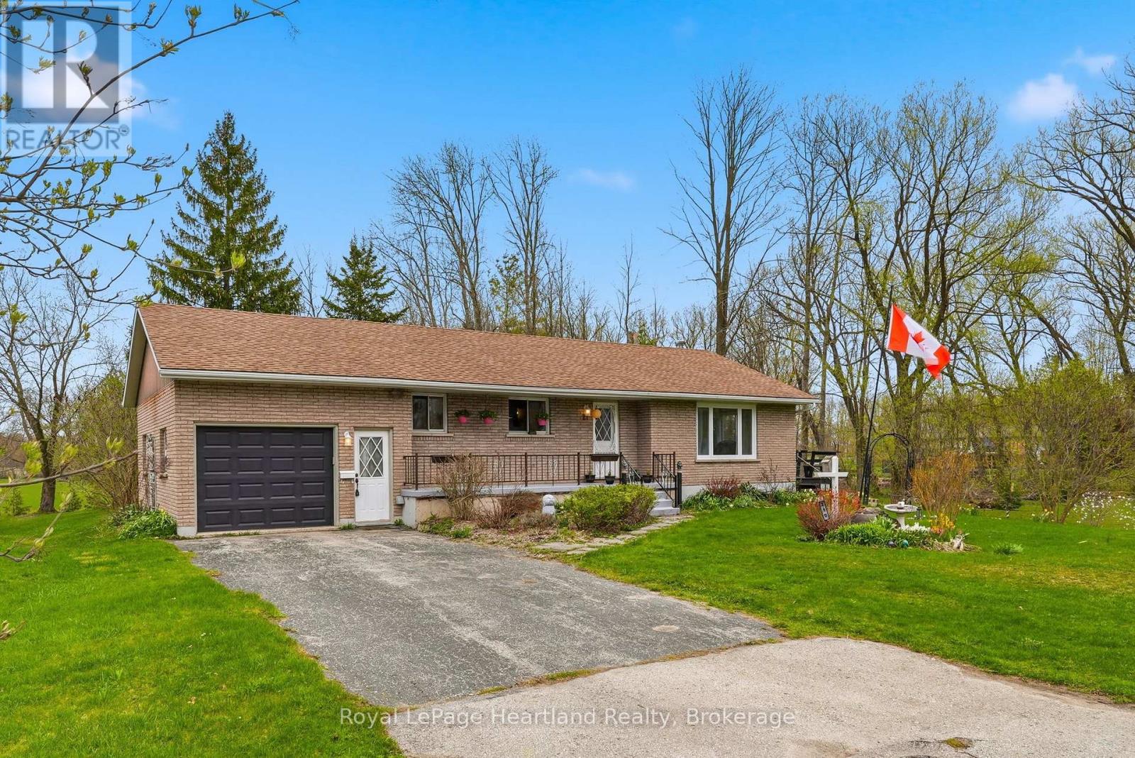 21 BROWN STREET S - 34