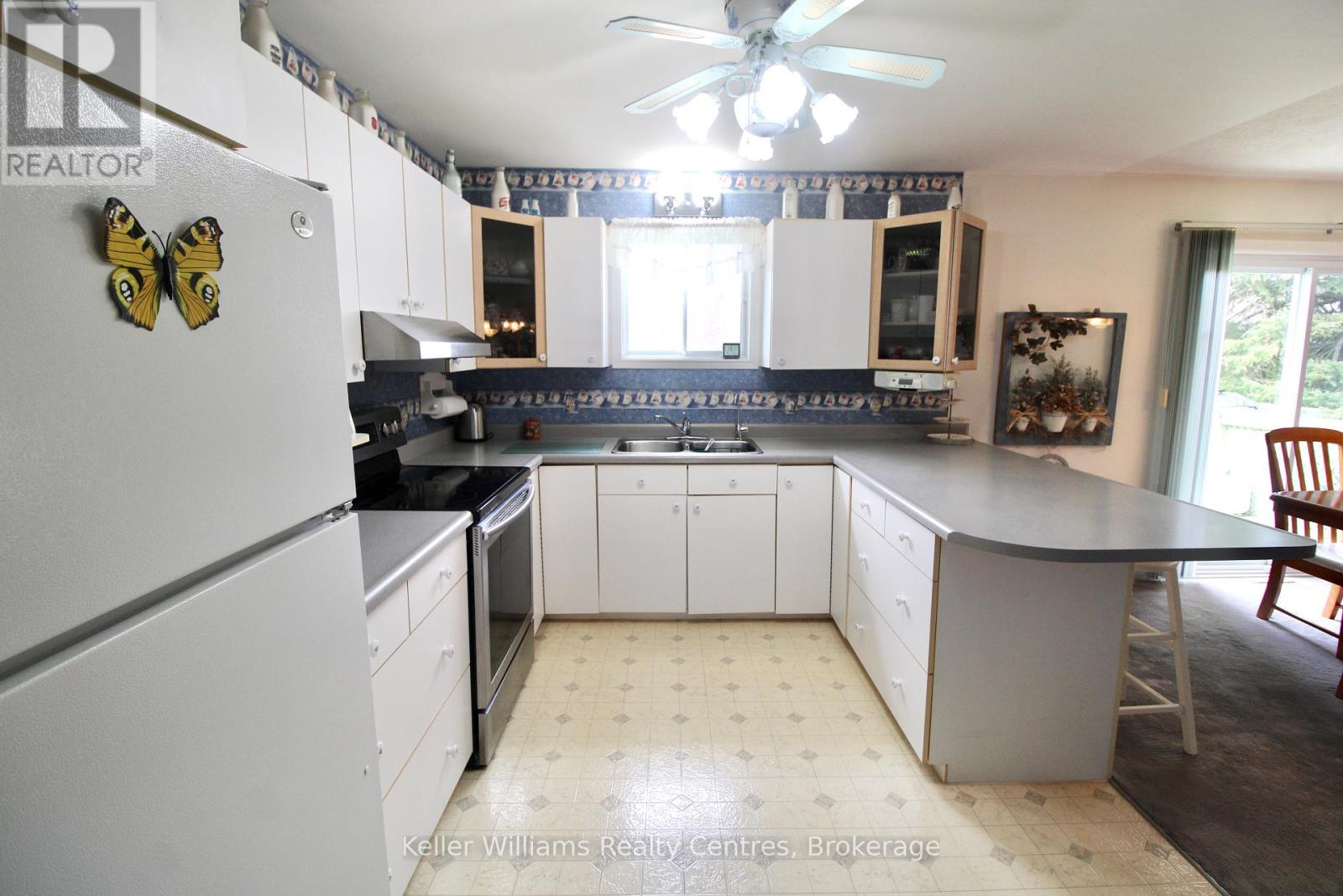 150 DOUGLAS STREET W - 13