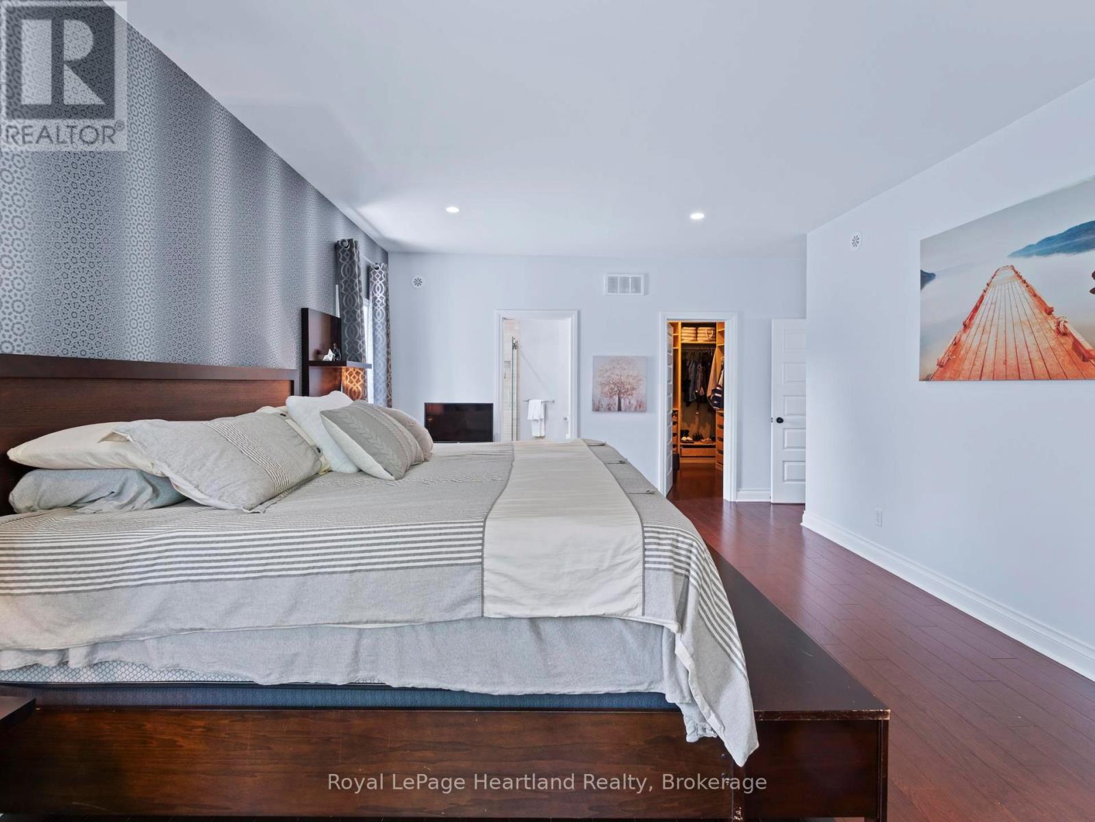 24 THIMBLEWEED DRIVE - 22