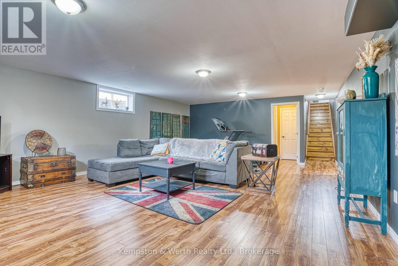 145 KROTZ STREET W - 21