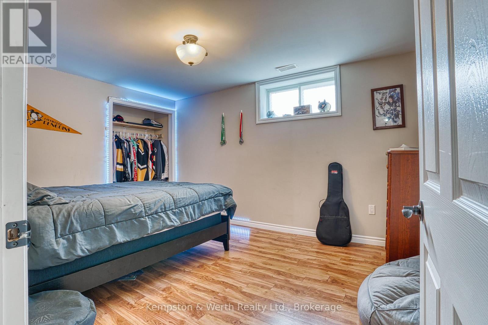 145 KROTZ STREET W - 25