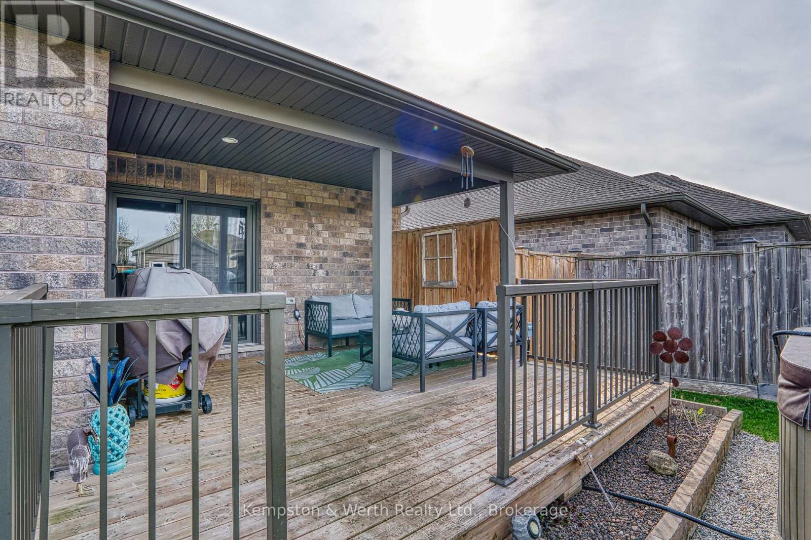 145 KROTZ STREET W - 28