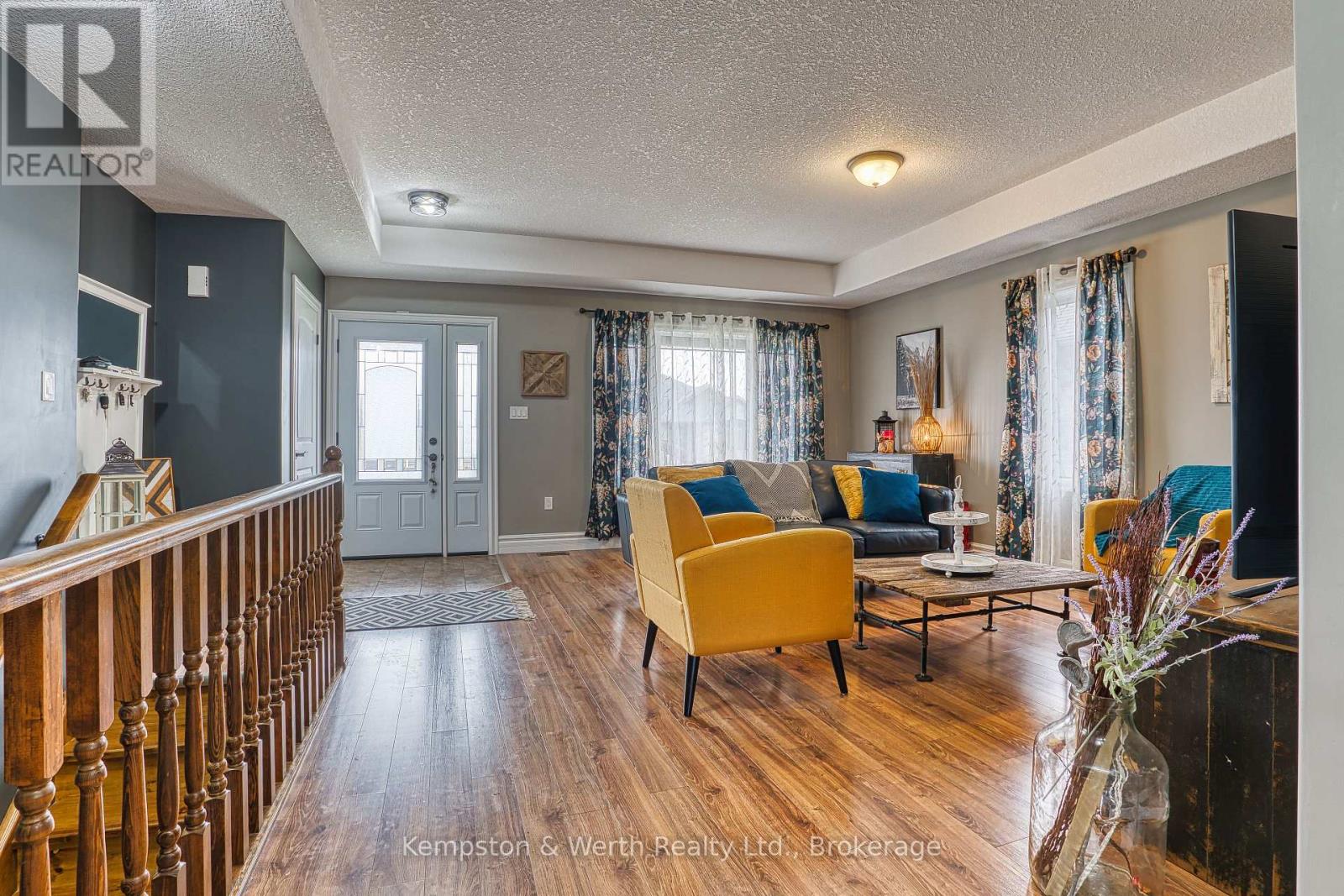 145 KROTZ STREET W - 6