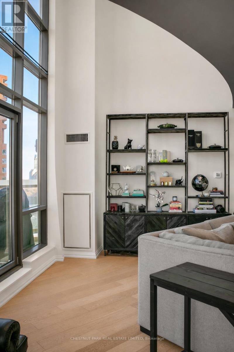 #PH 903 3 MCALPINE STREET - 10