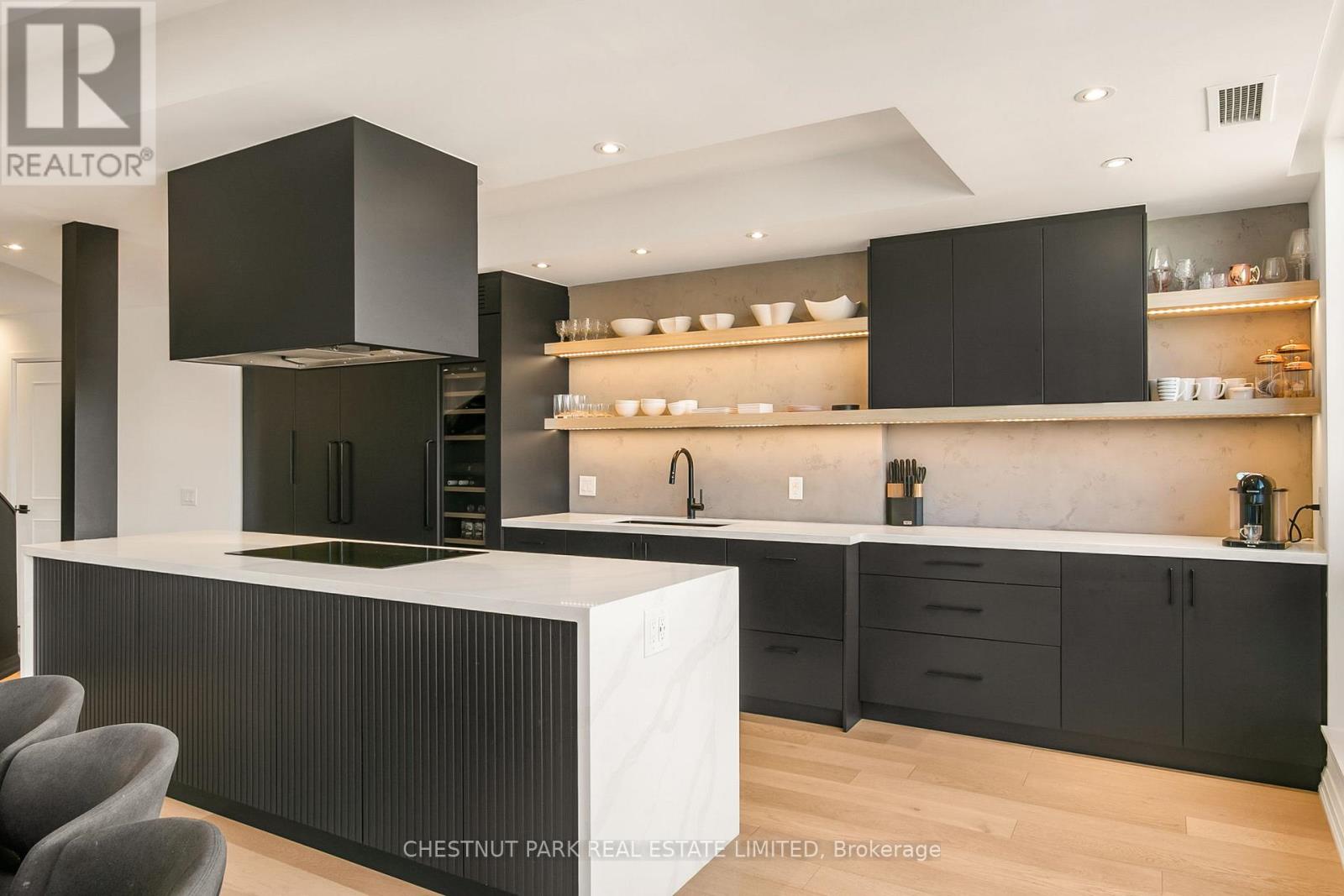 #PH 903 3 MCALPINE STREET - 20