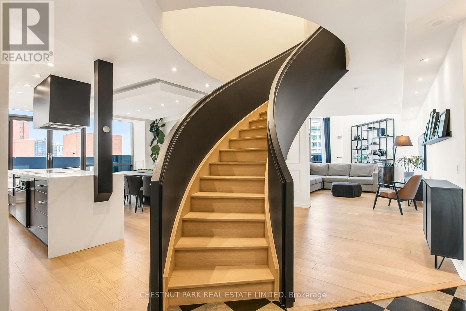 #PH 903 3 MCALPINE STREET - 30