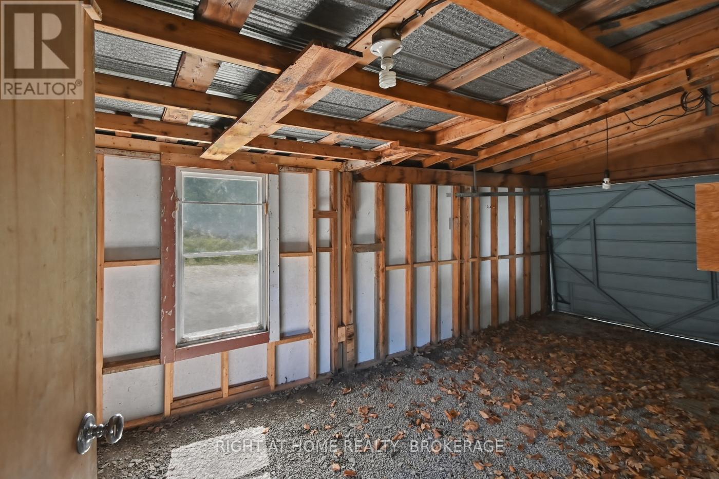 3906 ALEXANDRA ROAD - 36