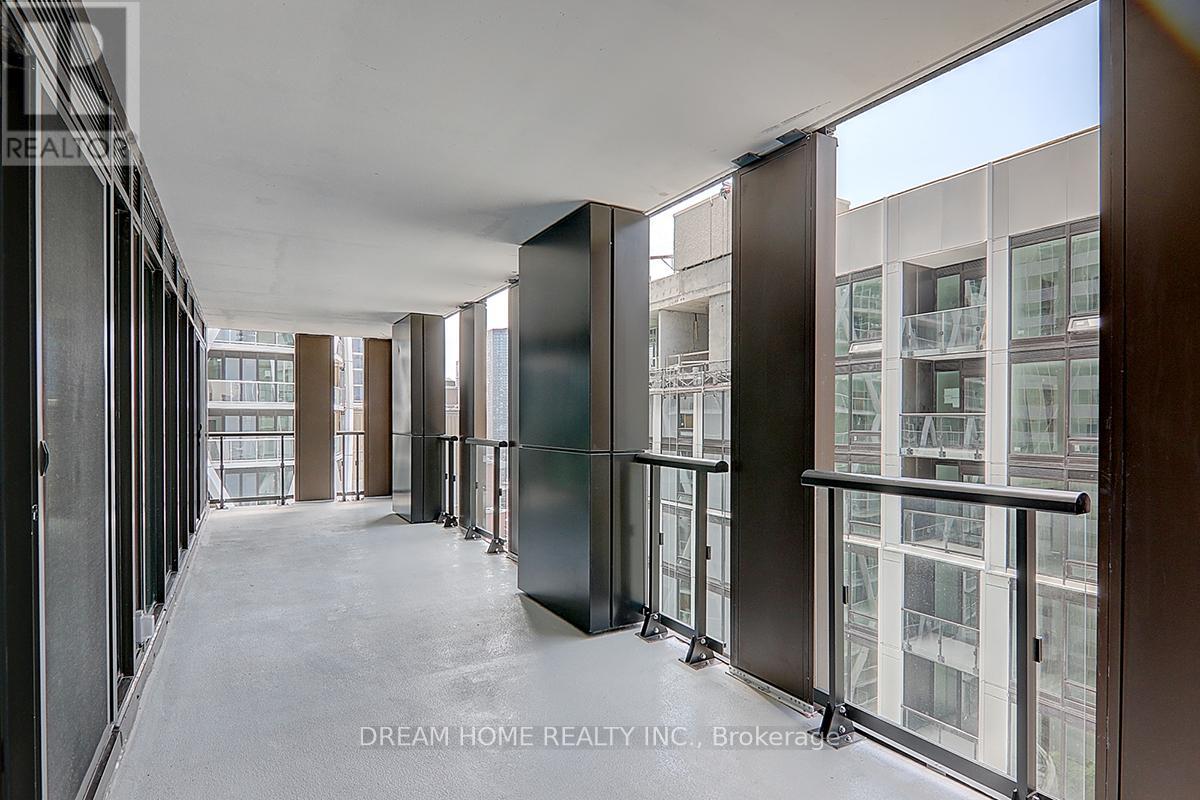 #1608 238 SIMCOE STREET - 36