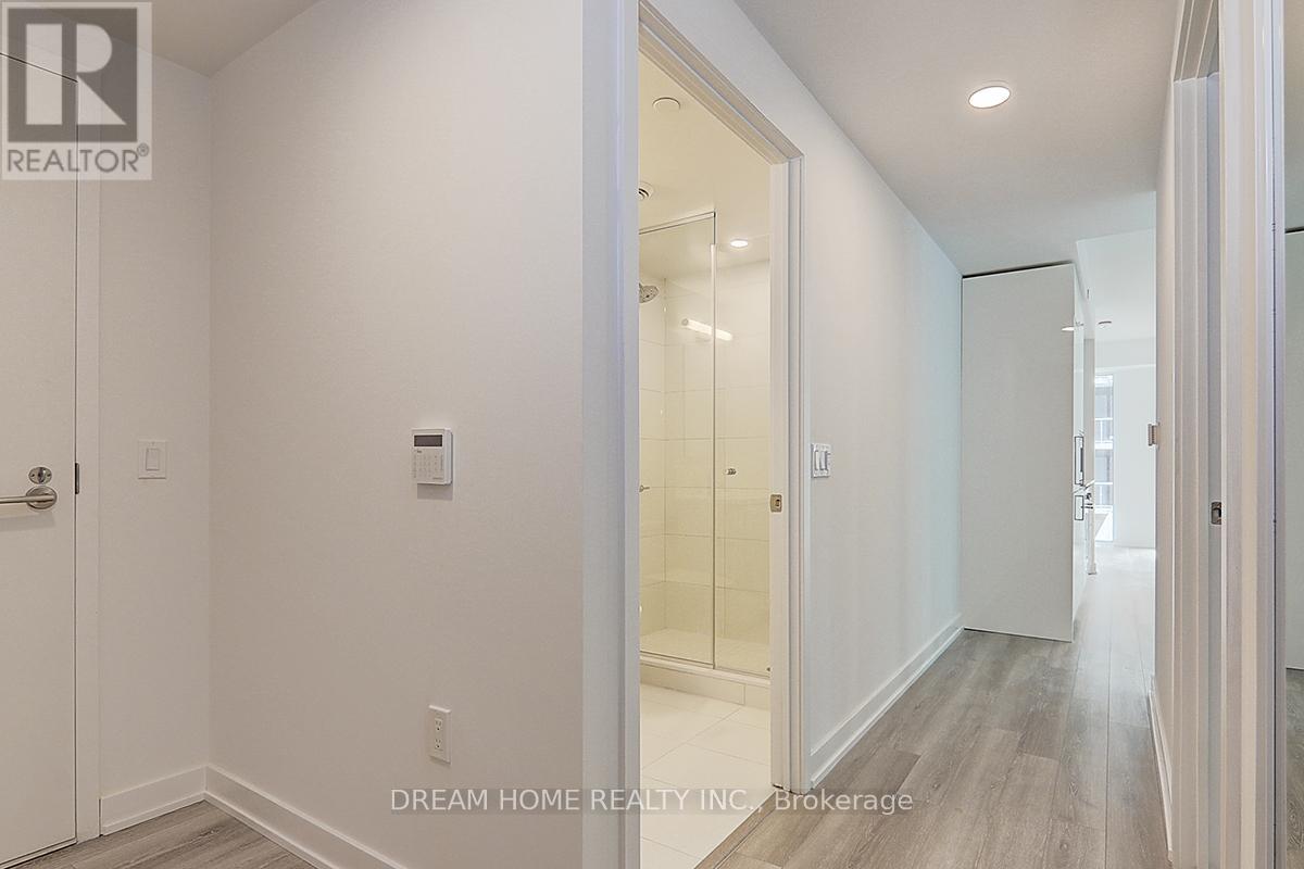 #1608 238 SIMCOE STREET - 6