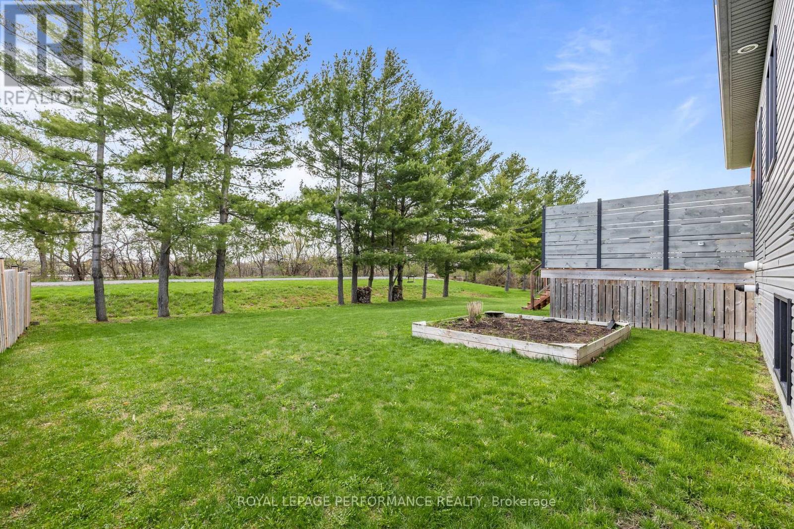 27 RICHER STREET - 36